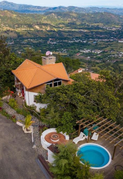 Mansion Dubai-Mountain-Jacuzzi-4Br-Jamaca De Dios Villa Jarabacoa Eksteriør bilde